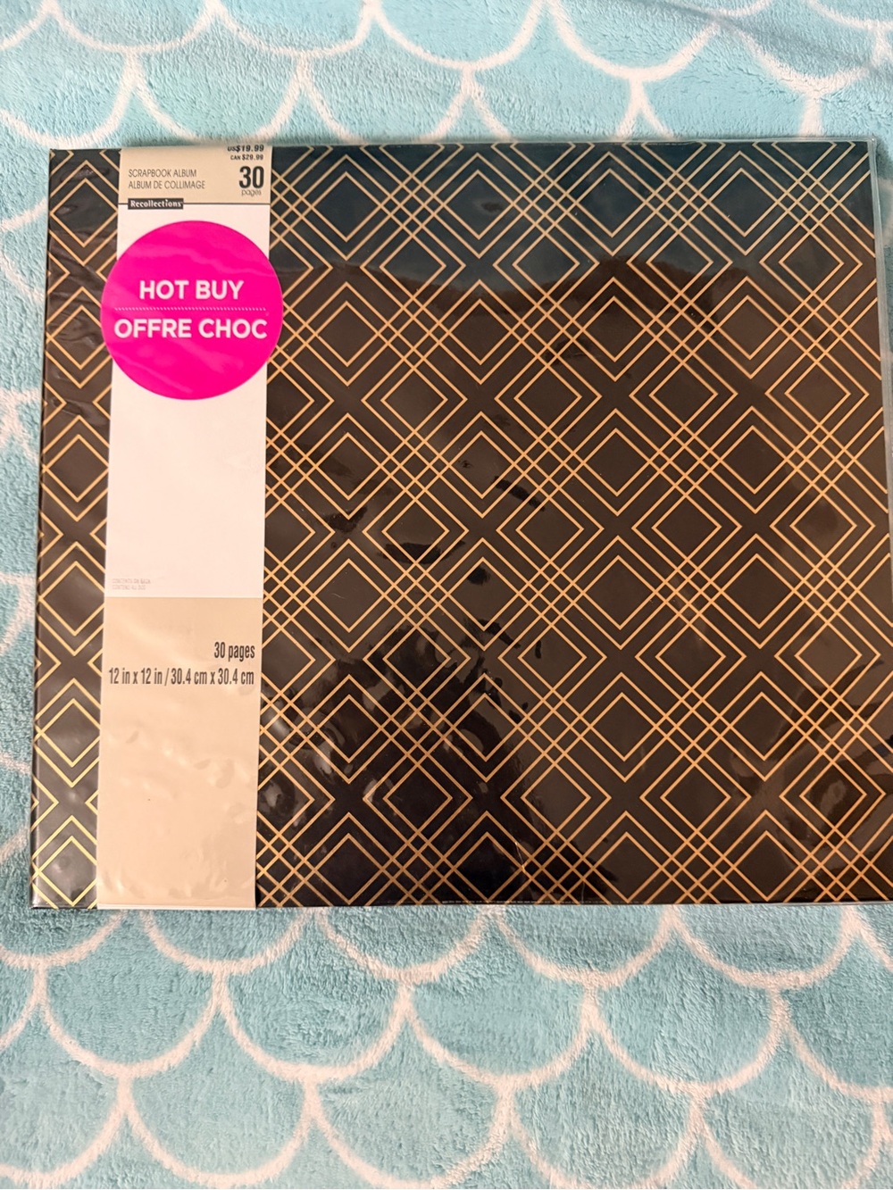 NEW WITH TAGS Recollections 12x12 Scrapbook Album | Black & Gold